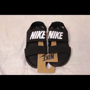 New in box Nike Tanjun sandals